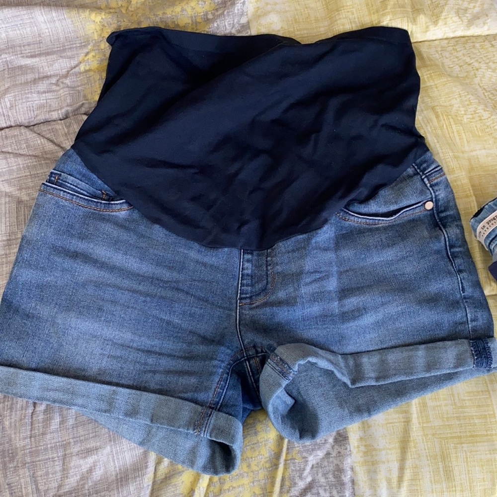 2 pairs maternity shorts